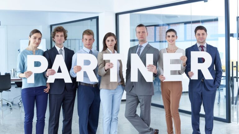 Lire la suite à propos de l’article Devenir Partner chez McKinsey : Parcours et Réussite